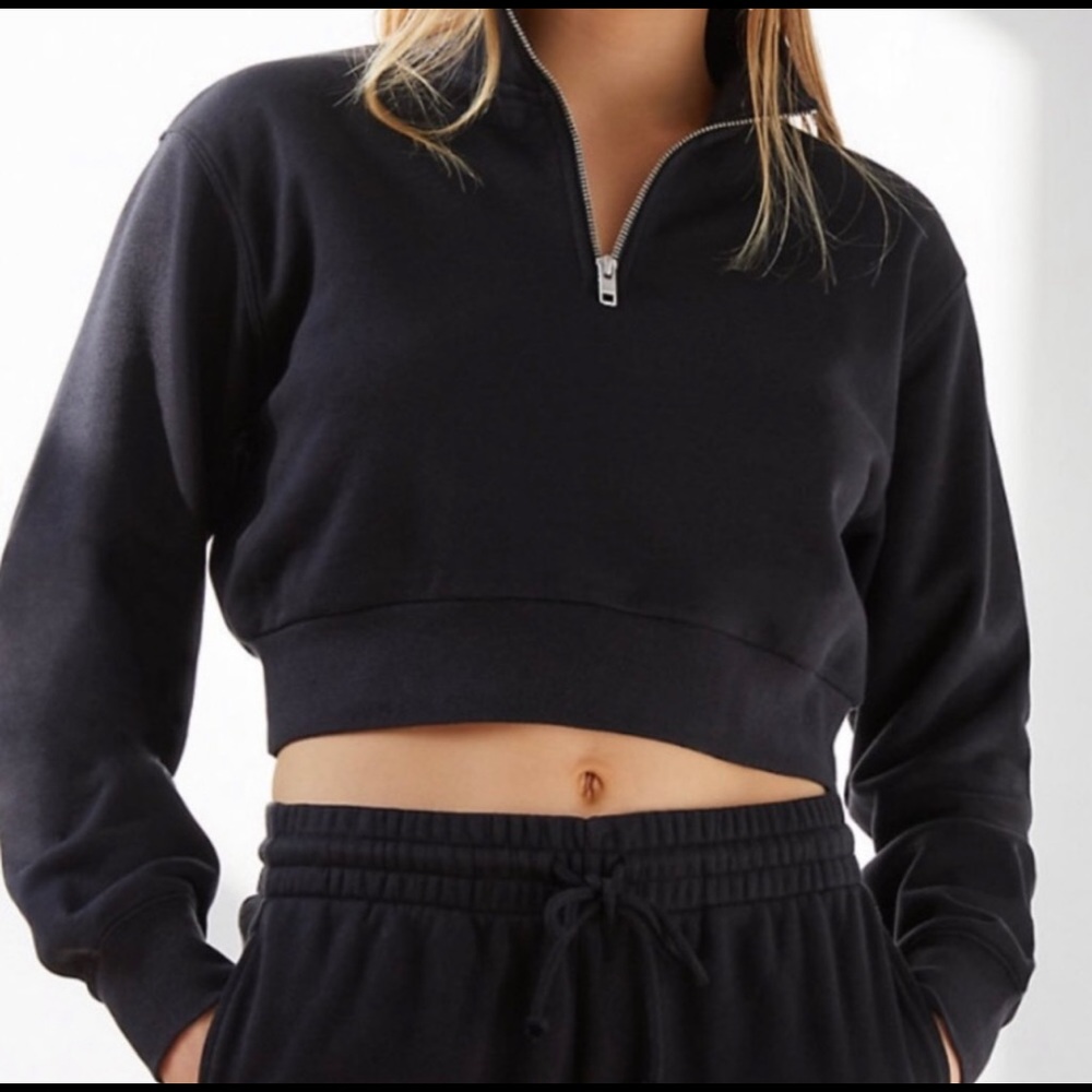 aritzia cropped 1/4 zip